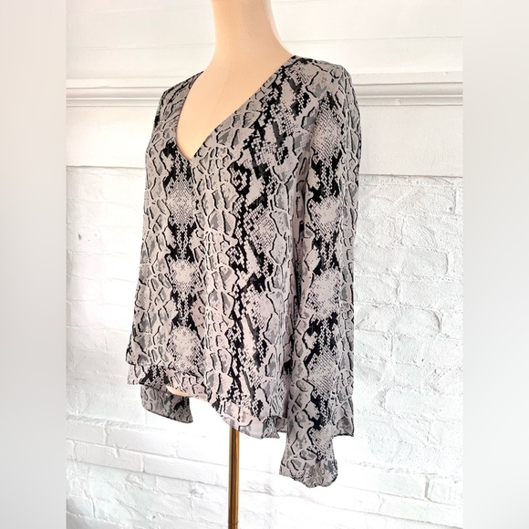 Parker Rita Snakenet Silk Blouse Greige Black Python Snake Print Bell Sleeve - Picture 10 of 14